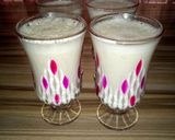 A picture of step 2 of Banana smoothie.
