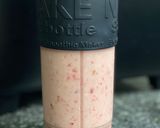 A picture of step 2 of Strawberry smoothie | dairy-free.