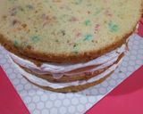 Foto langkah ke 3 dari resep Confetti Cake.