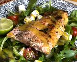 Foto del paso 3 de la receta Ensalada templada de verano con salmón y miel mostaza