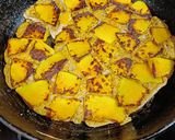 A picture of step 4 of Kuttu waterchestnut flour pumpkin pie.
