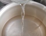 Foto langkah ke 1 dari resep Rosella Simple Syrup.