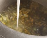 A picture of step 4 of Hot and sour soup.