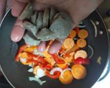 Foto langkah ke 5 dari resep Capcai Sayur Baso by @mrs_purnama_05.