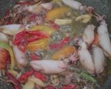 Foto langkah ke 3 dari resep Tumis cumi gembira.