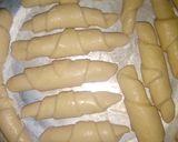 A picture of step 7 of Jiko baked Croissants.