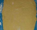 Foto langkah ke 5 dari resep Pizza Roll.