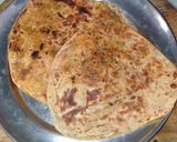 લીલા લસણના પરોઠા (Lila Lasan Paratha Recipe In Gujarati) રેસીપી સ્ટેપ1ફોટો