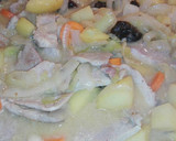 Foto del paso 6 de la receta: Lomo con patatas, verduras y ciruelas