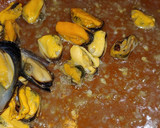 Foto del paso 3 de la receta: Arroz meloso marinero con marisco y pescado