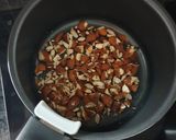 Une image de l'étape 1 de Glace aux amandes caramélisées ou amandes effilées sans œufs 😋.