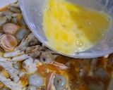Foto langkah ke 6 dari resep Cilok kuah seblak.