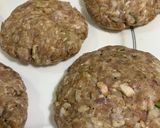 A picture of step 3 of The Ultimate American Beef burger.