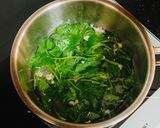 Hình bước làm 2 của món Canh Rau Má Nấu Thịt Bằm