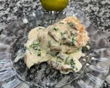 Foto del paso 3 de la receta: Pollo a la crema con verdeo y tocineta