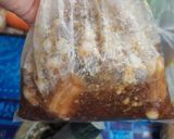 รูปขั้นตอนการทำที่ 1 ของ ผัดขนมจีนจากน้ำมันขาหมู Somen Stirfried Brasied Pork Excess Oil