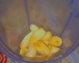 A picture of step 1 of Khajur banana Milkshake.