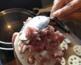 A picture of step 5 of Lotus Root Tempura Stuffed with Pork.