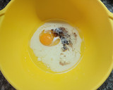 Foto del paso 1 de la receta: Galletitas con coco y pasas