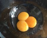 A picture of step 1 of Cloud eggs.