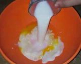 A picture of step 2 of Tandoori roti.
