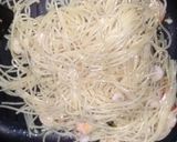 Foto langkah ke 4 dari resep Garlic Prawn Pasta.