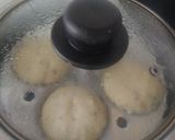 A picture of step 2 of Rava idli.
