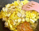 Foto langkah ke 4 dari resep Orak arik telur tahu.