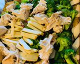Foto del paso 2 de la receta: Ensalada de Brócoli con Pollo
