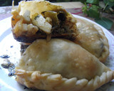Foto del paso 6 de la receta: Empanadas jugosas con relleno de carne cocido en el horno