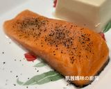 A picture of step 2 of [Rice Cooker Version] Salmon with Tofu.