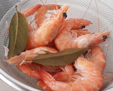Foto del paso 1 de la receta: Crema de espárragos con gambas