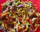 Foto langkah ke 4 dari resep Tumis bunga pepaya,daging dan teri ngk pahit.