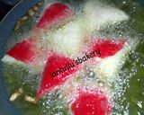 A picture of step 12 of Two Colours samosa.