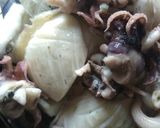 Foto langkah ke 1 dari resep Cumi Sotong Saus Padang.