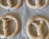 Kovászos sós perec recept fázis 8 fotója