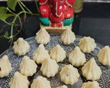 A picture of step 4 of Instant modak (without gas).