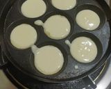 A picture of step 3 of Mini fruity jam pancakes.