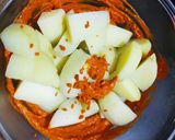 तंदुरी आलू (Tandoori Aloo recipe in marathi) रेसिपी स्टेप 2 फोटो 