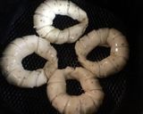 A picture of step 9 of Baked khaja ring stuffed with peas.