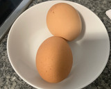 Foto del paso 1 de la receta: Ensalada de garbanzos, salmón y espárragos con salsa de yogur y cacahuetes