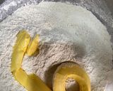 A picture of step 2 of Meatpies.