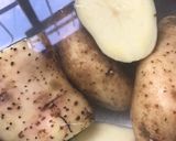Foto del paso 1 de la receta: Papas crocantes tipo papas rotas. Veganas 4 ingredientes