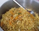 Foto langkah ke 3 dari resep Mie goreng.