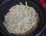 Foto del paso 2 de la receta: Penne con carne y tomate