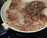 A picture of step 5 of Hamburger Steak (ハンバーグステーキ).
