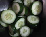 Foto langkah ke 1 dari resep Oyi Namul (Timun Ca Daging ala Korea).