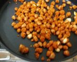 A picture of step 2 of Baked masala peanuts.