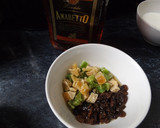 Foto del paso 1 de la receta: Bizcocho con pasas, y melón y kiwi deshidratado con Amaretto