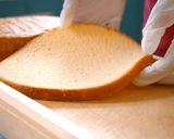 A picture of step 14 of Strawberry Decoration Cake, Chantilly Fraise.